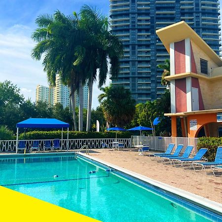 Хостел Bposhtels Hollywood Florida Екстер'єр фото