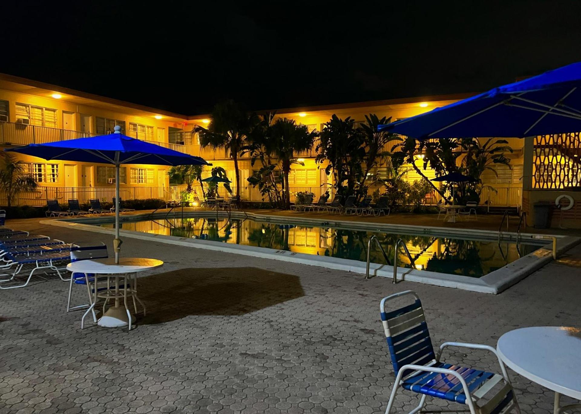 Хостел Bposhtels Hollywood Florida Екстер'єр фото